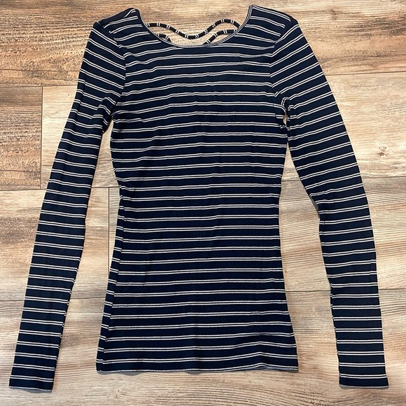 Hollister Long Sleeve Shirt Size Medium Ribbed Stretchy Soft Blue White Striped - Picture 1 of 3